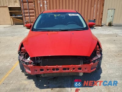 Piąte zdjęcie samochodu w środku: 2016 FORD FOCUS SE VIN:1FADP3F28GL393459 - miniatura