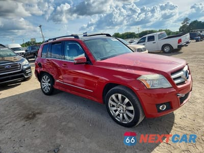 Czwarte zdjęcie samochodu z boku: 2011 MERCEDES-BENZ GLK 350 VIN:WDCGG5GB7BF625214 - miniatura