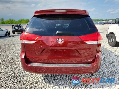 Zdjęcie 6 z 13 samochodu: 2014 TOYOTA SIENNA XLE 8-PASSENGER VIN:5TDYK3DC5ES452680 - miniatura