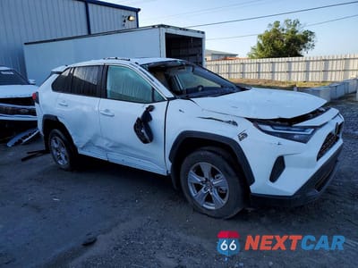 Czwarte zdjęcie samochodu z boku: 2025 TOYOTA RAV4 XLE VIN:2T3W1RFV9SC353691 - miniatura