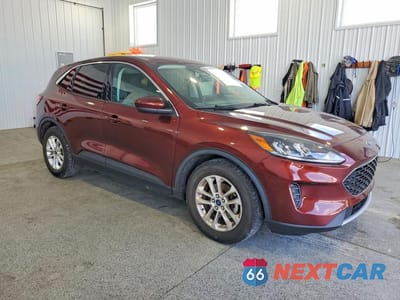 Czwarte zdjęcie samochodu z boku: 2021 FORD ESCAPE SE VIN:1FMCU0G61MUA67650 - miniatura
