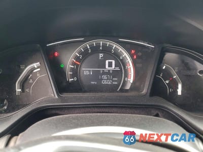 Zdjęcie 9 z 13 samochodu: 2018 HONDA CIVIC LX VIN:2HGFC2F51JH558244 - miniatura