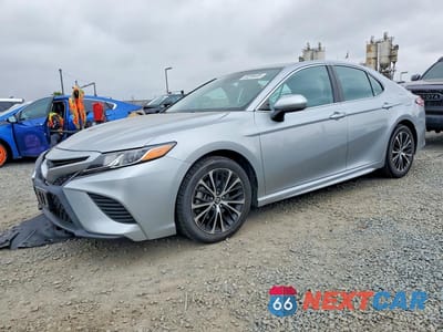 2020 TOYOTA CAMRY SE 4T1G11AK0LU870440 - główne zdjęcie licytacji z USA - miniatura
