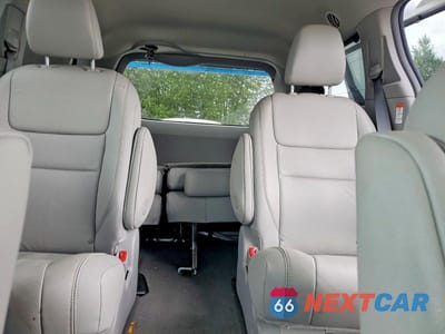 Zdjęcie 10 z 14 samochodu: 2019 TOYOTA SIENNA XLE 7-PASSENGER VIN:5TDDZ3DC3KS216793 - miniatura
