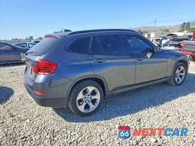 Trzecie zdjęcie samochodu z tyłu: 2014 BMW X1 SDRIVE28I VIN:WBAVM1C52EVW53637 - miniatura