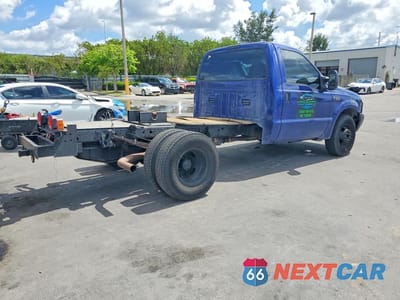 Trzecie zdjęcie samochodu z tyłu: 2004 FORD F350 SUPER DUTY VIN:1FDWF36S64EB54414 - miniatura