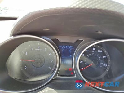 Zdjęcie 9 z 12 samochodu: 2012 HYUNDAI VELOSTER BASE VIN:KMHTC6AD6CU023641 - miniatura