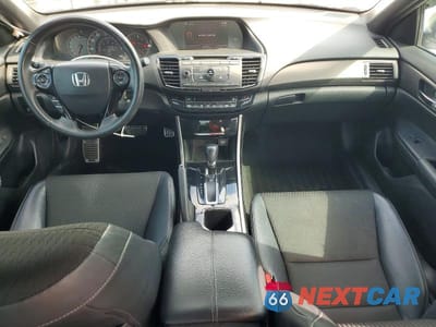 Zdjęcie 8 z 12 samochodu: 2017 HONDA ACCORD SPORT VIN:1HGCR2F57HA008671 - miniatura