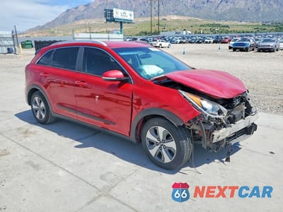 Czwarte zdjęcie samochodu z boku: 2017 KIA NIRO EX VIN:KNDCC3LC2H5098569 - miniatura