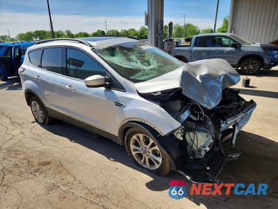Czwarte zdjęcie samochodu z boku: 2018 FORD ESCAPE SEL VIN:1FMCU9HD9JUC58326 - miniatura