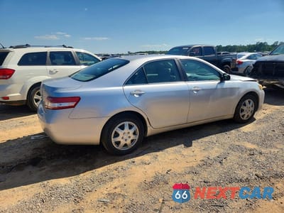 Trzecie zdjęcie samochodu z tyłu: 2011 TOYOTA CAMRY LE VIN:4T1BF3EK9BU183022 - miniatura