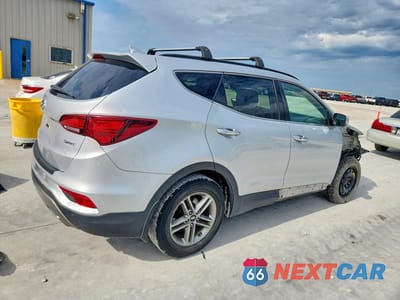 Trzecie zdjęcie samochodu z tyłu: 2018 HYUNDAI SANTA FE SPORT 2.4L VIN:5XYZU3LB8JG511767 - miniatura