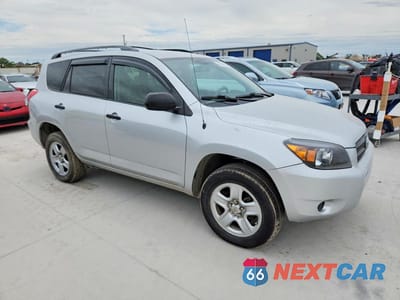 Czwarte zdjęcie samochodu z boku: 2008 TOYOTA RAV4 BASE VIN:JTMZD33V086074984 - miniatura