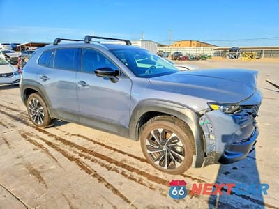 Czwarte zdjęcie samochodu z boku: 2025 MAZDA CX-50 PREMIUM PLUS VIN:7MMVAAEWXSN125468 - miniatura