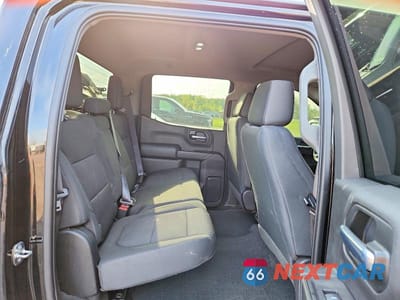 Zdjęcie 10 z 13 samochodu: 2020 CHEVROLET SILVERADO K1500 CUSTOM VIN:3GCPYBEHXLG103816 - miniatura