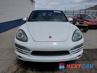 Piąte zdjęcie samochodu w środku: 2013 PORSCHE CAYENNE VIN:WP1AA2A26DLA00021 - miniatura