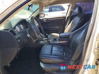Zdjęcie 7 z 12 samochodu: 2010 CHRYSLER 300 VIN:2C3CA5CV0AH309063 - miniatura