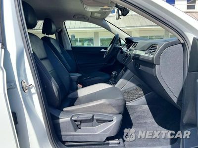 Piąte zdjęcie samochodu w środku: 2020 VOLKSWAGEN TIGUAN SE VIN:3VV2B7AX5LM114005 - miniatura