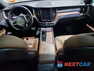 Zdjęcie 8 z 13 samochodu: 2023 VOLVO XC60 PLUS VIN:YV4L12RN3P1354231 - miniatura