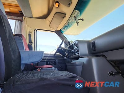 Piąte zdjęcie samochodu w środku: 1995 WINNEBAGO MINNIE RV VIN:1FDKE30G0SHA16207 - miniatura