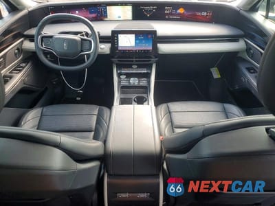 Zdjęcie 8 z 12 samochodu: 2024 LINCOLN NAUTILUS PREMIERE VIN:5LMPJ8J4XRJ859785 - miniatura