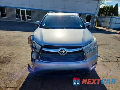 Piąte zdjęcie samochodu w środku: 2015 TOYOTA HIGHLANDER LIMITED VIN:5TDDKRFH7FS072168 - miniatura
