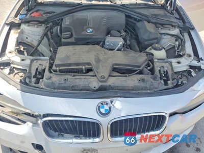 Zdjęcie 11 z 12 samochodu: 2017 BMW 320 XI VIN:WBA8E5G52HNU23077 - miniatura