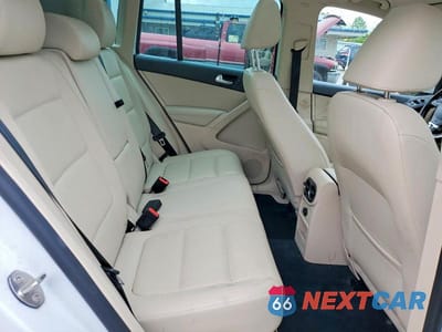 Zdjęcie 10 z 12 samochodu: 2017 VOLKSWAGEN TIGUAN WOLFSBURG VIN:WVGSV7AXXHK020198 - miniatura