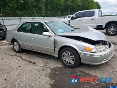 Czwarte zdjęcie samochodu z boku: 2001 TOYOTA CAMRY LE VIN:4T1BG22K01U031771 - miniatura