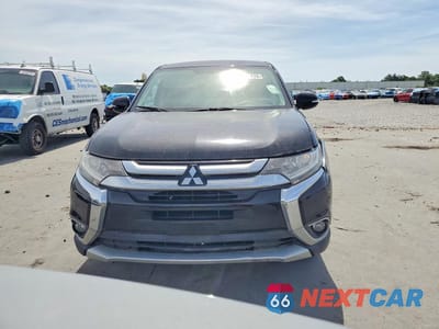 Piąte zdjęcie samochodu w środku: 2016 MITSUBISHI OUTLANDER SE VIN:JA4AD3A35GZ004354 - miniatura