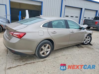 Trzecie zdjęcie samochodu z tyłu: 2022 CHEVROLET MALIBU LT VIN:1G1ZD5ST9NF134938 - miniatura