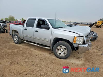 Czwarte zdjęcie samochodu z boku: 2012 CHEVROLET SILVERADO K1500 LT VIN:1GCPKSE7XCF166912 - miniatura