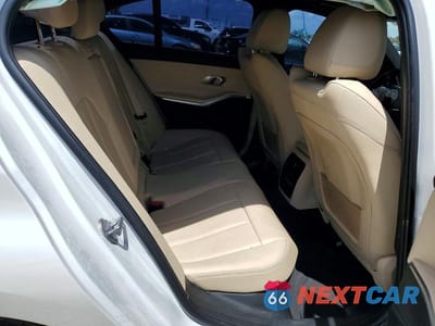 Zdjęcie 10 z 12 samochodu: 2019 BMW 330I VIN:WBA5R1C50KAK11945 - miniatura
