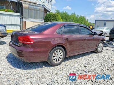 Trzecie zdjęcie samochodu z tyłu: 2014 VOLKSWAGEN PASSAT S VIN:1VWAP7A39EC006156 - miniatura