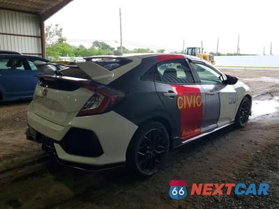 Trzecie zdjęcie samochodu z tyłu: 2017 HONDA CIVIC SPORT VIN:SHHFK7G4XHU223454 - miniatura