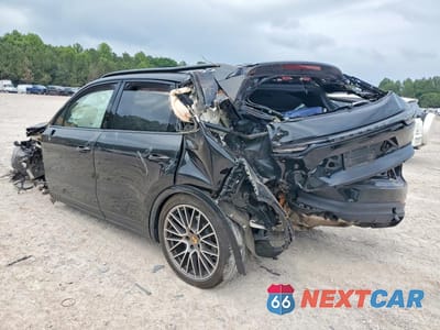 Drugie zdjęcie samochodu z przodu: 2023 PORSCHE CAYENNE BASE VIN:WP1AA2AY8PDA04557 - miniatura