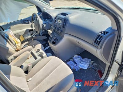 Zdjęcie 8 z 14 samochodu: 2011 KIA SEDONA LX VIN:KNDMG4C76B6370057 - miniatura