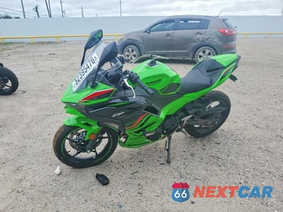 Trzecie zdjęcie samochodu z tyłu: 2024 KAWASAKI EX500 A VIN:ML5EXGJ1XRDA25010 - miniatura