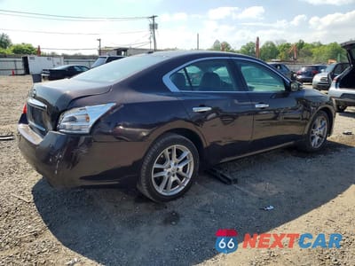 Trzecie zdjęcie samochodu z tyłu: 2011 NISSAN MAXIMA 3.5 S VIN:1N4AA5APXBC831734 - miniatura