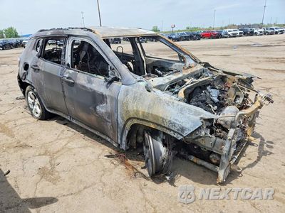 Czwarte zdjęcie samochodu z boku: 2019 JEEP COMPASS LATITUDE VIN:3C4NJDBBXKT648122 - miniatura