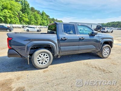 Trzecie zdjęcie samochodu z tyłu: 2024 TOYOTA TACOMA SR VIN:3TYLD5KN2RT007862 - miniatura