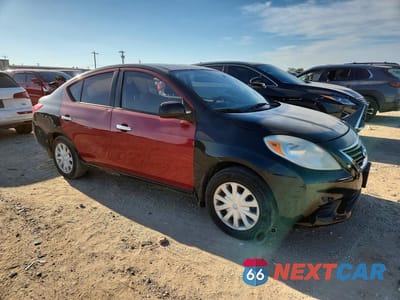 Czwarte zdjęcie samochodu z boku: 2012 NISSAN VERSA 1.6 S VIN:3N1CN7AP3CL874128 - miniatura