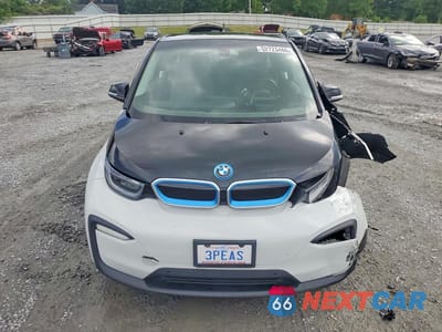 Piąte zdjęcie samochodu w środku: 2021 BMW I3 BEV VIN:WBY8P2C0XM7J95400 - miniatura
