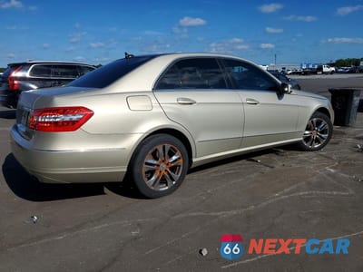 Trzecie zdjęcie samochodu z tyłu: 2010 MERCEDES-BENZ E 350 VIN:WDDHF5GB9AA048636 - miniatura