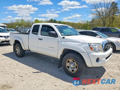 Czwarte zdjęcie samochodu z boku: 2011 TOYOTA TACOMA ACCESS CAB VIN:5TFUX4EN6BX006923 - miniatura