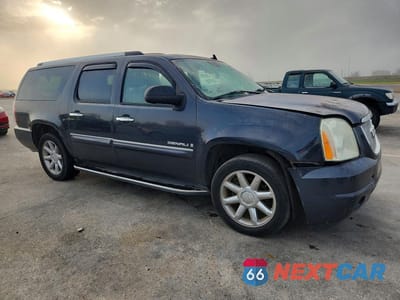 Czwarte zdjęcie samochodu z boku: 2008 GMC YUKON XL DENALI VIN:1GKFK66888J116433 - miniatura