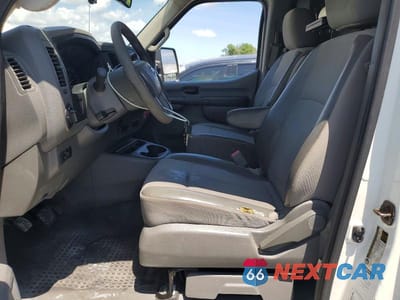 Zdjęcie 7 z 12 samochodu: 2014 NISSAN NV 2500 HD S VIN:1N6AF0LX9EN103792 - miniatura