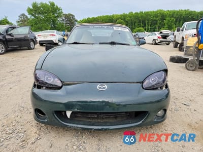 Piąte zdjęcie samochodu w środku: 2001 MAZDA MX-5 MIATA BASE VIN:JM1NB353110212573 - miniatura