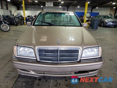 Piąte zdjęcie samochodu w środku: 2000 MERCEDES-BENZ C VIN:WDBHA24G0YA834468 - miniatura