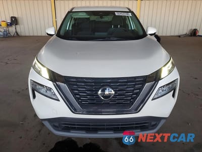Piąte zdjęcie samochodu w środku: 2021 NISSAN ROGUE SV VIN:JN8AT3BA1MW005203 - miniatura